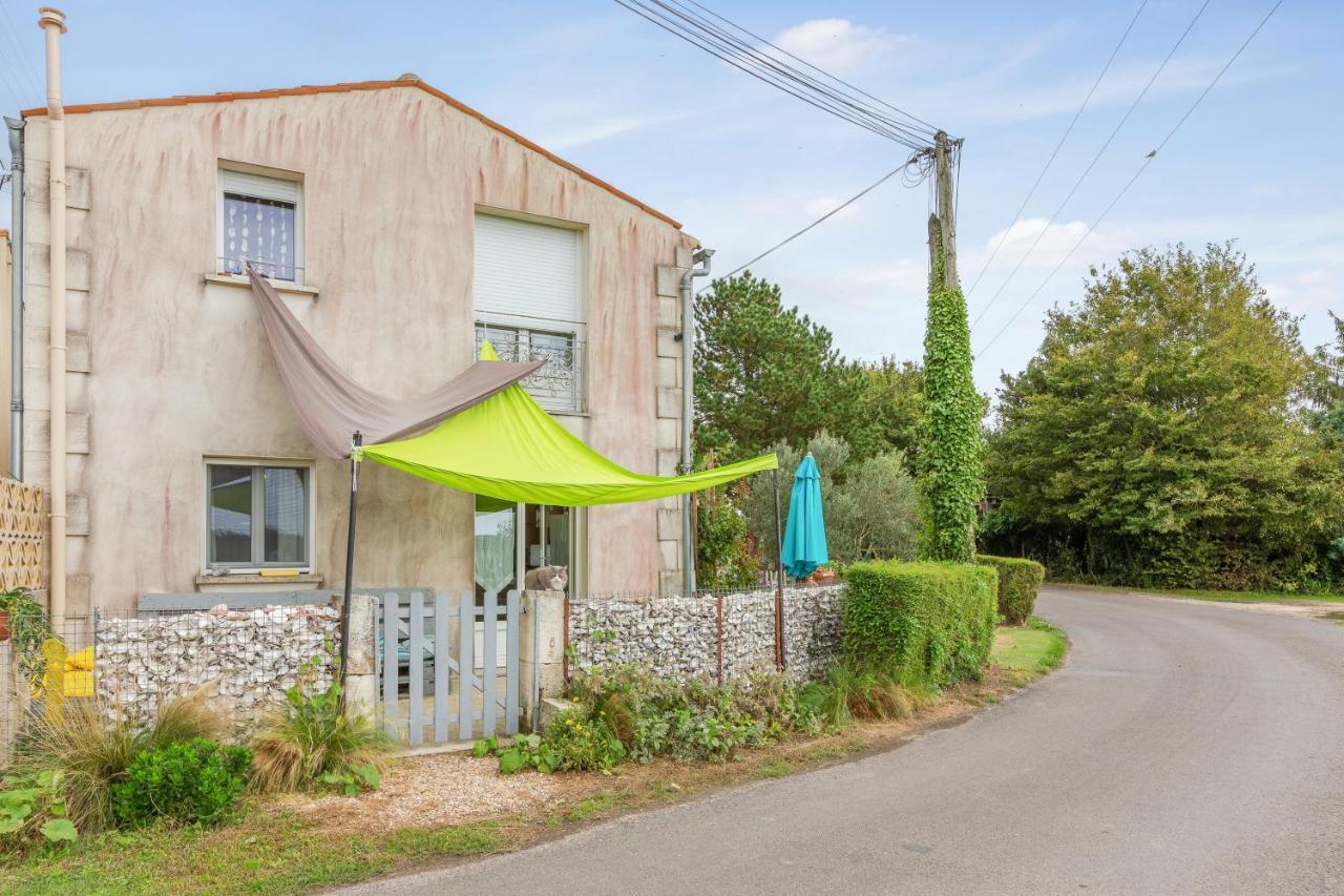 Appartement Accueillant A Mortagne Sur Gironde 45 M² Terrasse Exteriér fotografie